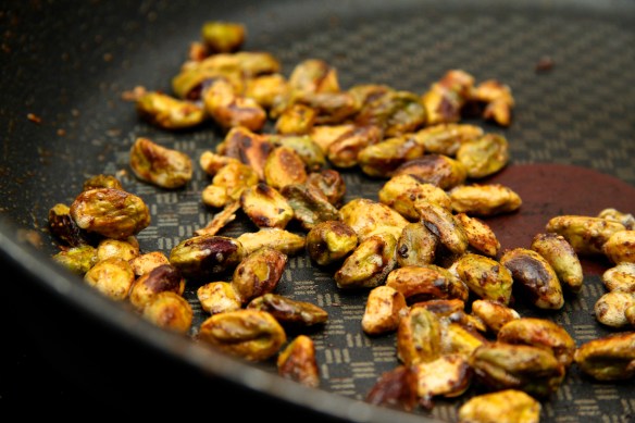 Risarækjusalat með mangó, avókadó og pistasíuhnetum