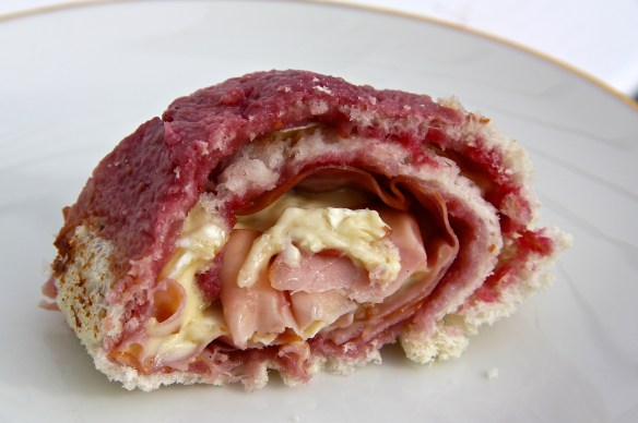 Rúllutertubrauð með Gullosti og skinku